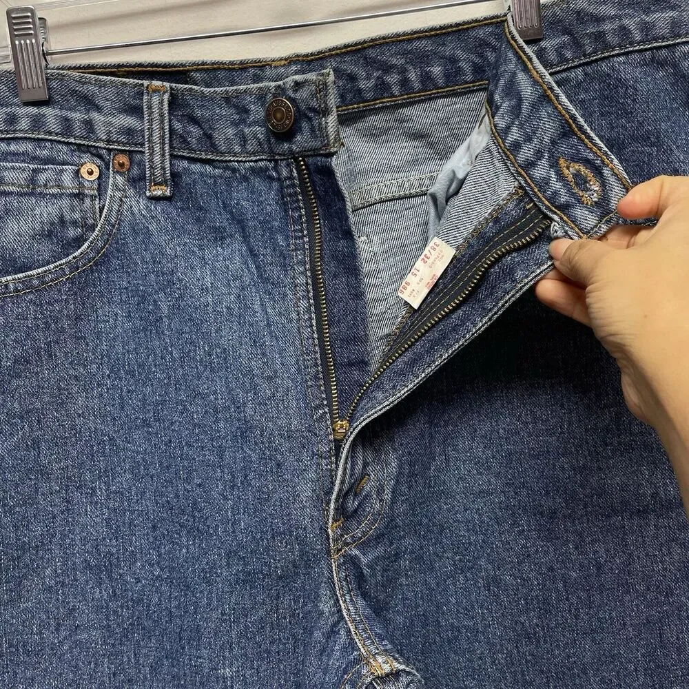 Vintage Levi’s 505 Regular Fit Straight Leg Jeans Men's W38 L32 Made in Canada